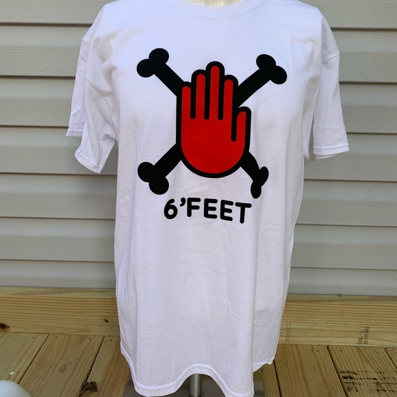 6’ FEET Hand And Cross Bones Tee Shirt - Picture 2 of 9